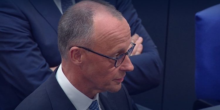 Φρίντριχ Μερτς: Ο νέος καγκελάριος της Γερμανίας μετά από δραματική ψηφοφορία