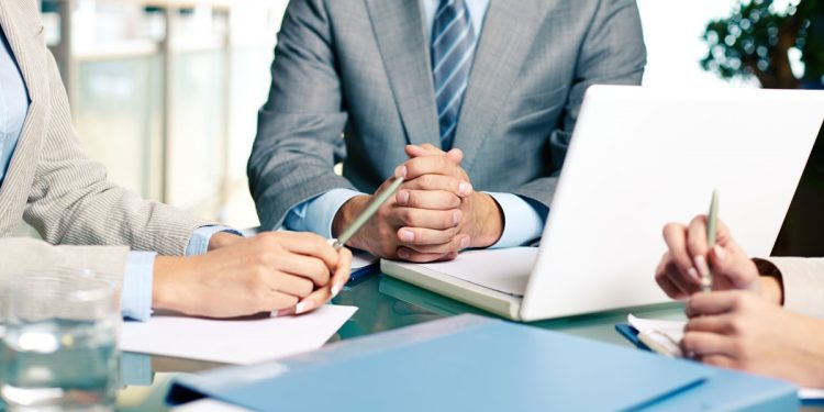 Σε δημόσια διαβούλευση το νομοσχέδιο “Δίκαιη Εργασία για Όλους” – Οι 8 αλλαγές στην αγορά εργασίας