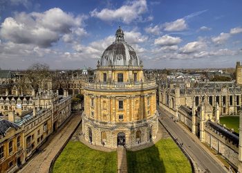 Η Οξφόρδη φέρνει το ChatGPT Edu σε όλους τους φοιτητές και το προσωπικό της