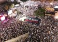 “Ή τώρα ή ποτέ”: Μαζική διαδήλωση στο Τελ Αβίβ πιέζει για συμφωνία