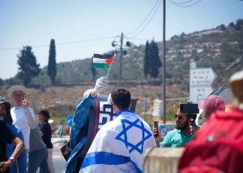 Ιστορική συμφωνία: Ισραήλ και Χαμάς υπογράφουν το πρώτο σχέδιο ειρήνης για τη Γάζα