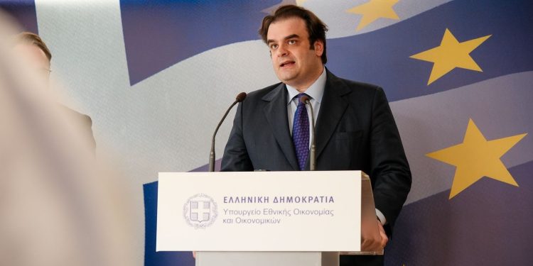 Μάχη διαδοχής στο Eurogroup: Στο προσκήνιο ο Κυριάκος Πιερρακάκης μετά την αποχώρηση Donohoe