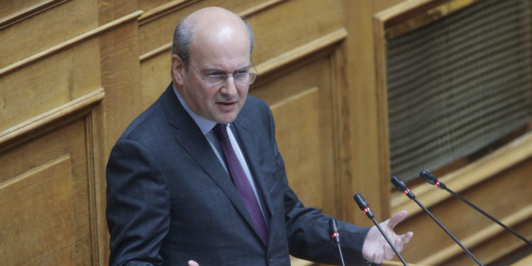 Κωστής Χατζηδάκης: Πρόσθετη στήριξη στους αγρότες με ανακατανομή 160 εκατ. ευρώ