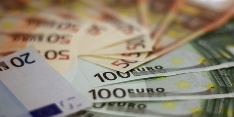 Δεύτερη ευκαιρία σε οφειλέτες και ασπίδα πρόληψης για επιχειρήσεις