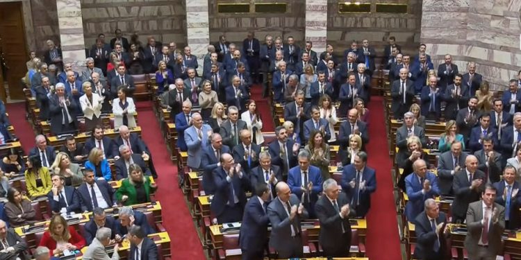 Μητσοτάκης: Έξι παρεμβάσεις για τη στέγη και διακομματική επιτροπή για το αγροτικό