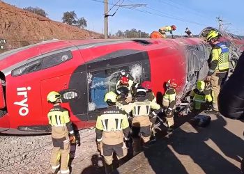 Σιδηροδρομική τραγωδία στην Ισπανία:  Στους 39 οι νεκροί – Εντόπισαν σπασμένο σύνδεσμο στις ράγες