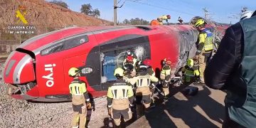 Σιδηροδρομική τραγωδία στην Ισπανία:  Στους 39 οι νεκροί – Εντόπισαν σπασμένο σύνδεσμο στις ράγες