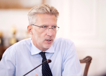 Σκέρτσος κατά Τσίπρα: “Το ηθικό πλεονέκτημα είναι καταφύγιο πολιτικών απατεώνων”