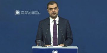 Π. Μαρινάκης: Κόντρα για την 13η σύνταξη – Η πρόταση Ανδρουλάκη κοστίζει €2,5 δισ.