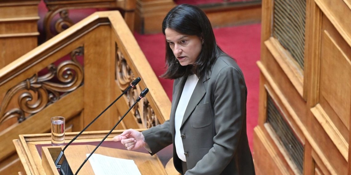 Κατάργηση περικοπών συντάξεων χηρείας 2026 – Τι αλλάζει με τον νόμο Κεραμέως