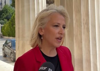 ΣΥΡΙΖΑ: Εξελέγη η Ρένα Δούρου επικεφαλής της Κοινοβουλευτικής Ομάδας